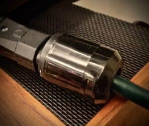 power cord from Mains to Turntable