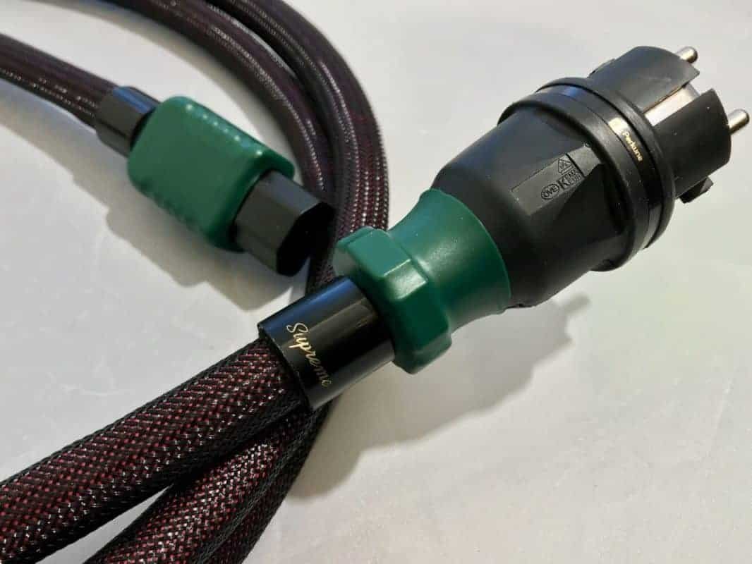 The Power cords - Supreme power cord plug and Power cord difference