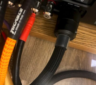 A unique cable the matrix black 2